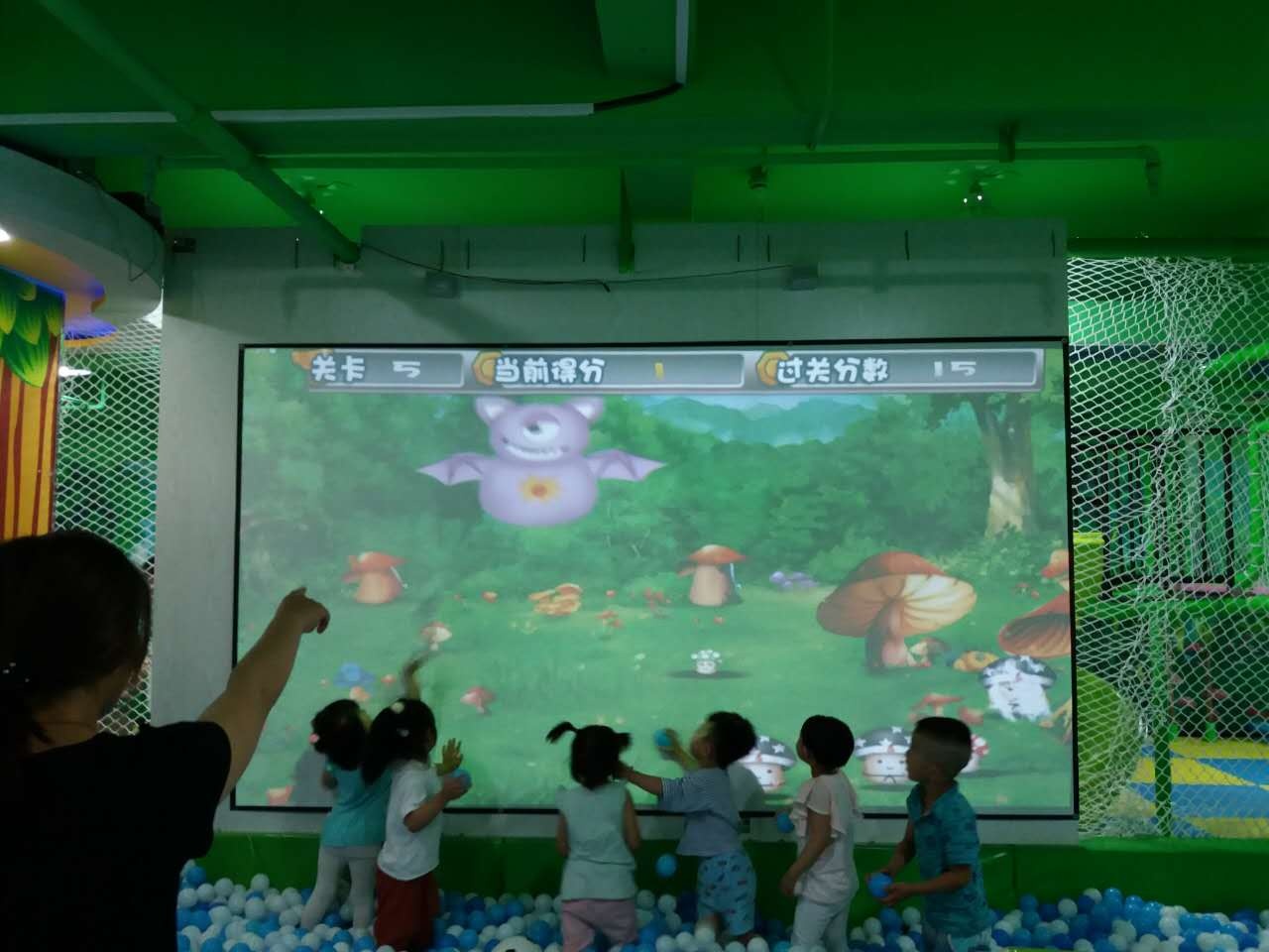 神童互動(dòng)砸墻游戲