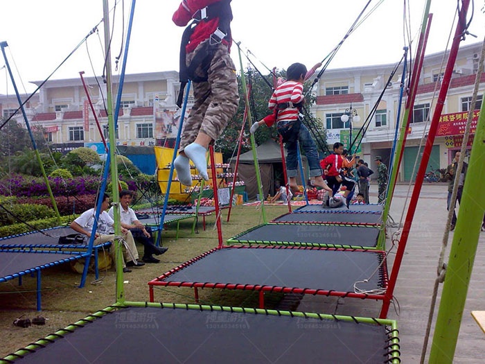 兒童蹦極 兒童蹦極